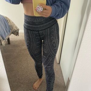 Lululemon Paisley 25” Leggings